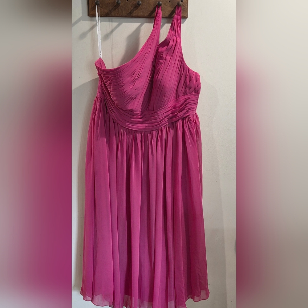Azazie One-Shoulder Chiffon Dress in Fuchsia